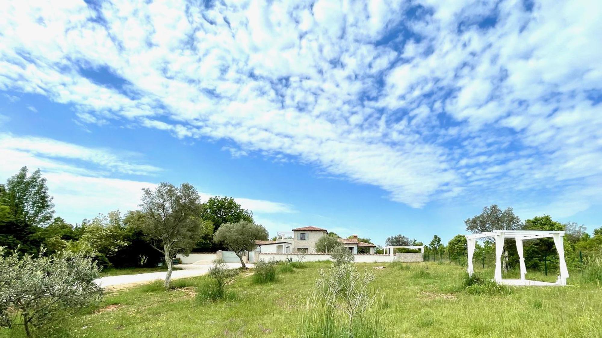 Luxury Villa In Istria - 9,000 Sqm Private Estate With Pool & Sauna, 15 Min To Sea, Near Fazana, 3 Bedrooms Juršići Εξωτερικό φωτογραφία