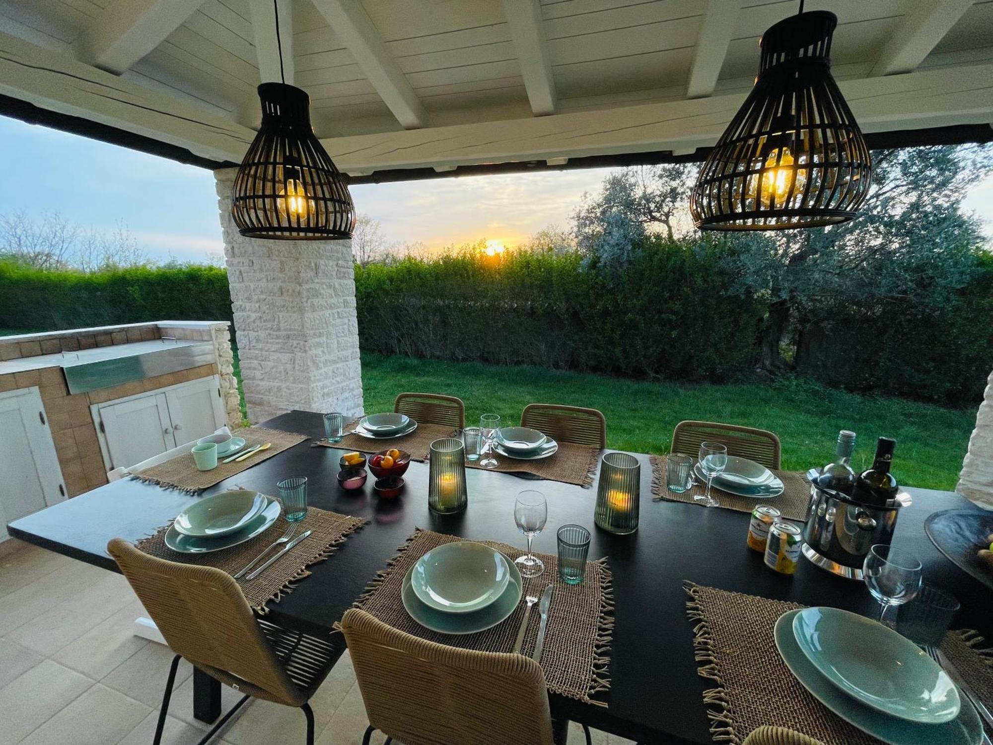 Luxury Villa In Istria - 9,000 Sqm Private Estate With Pool & Sauna, 15 Min To Sea, Near Fazana, 3 Bedrooms Juršići Εξωτερικό φωτογραφία