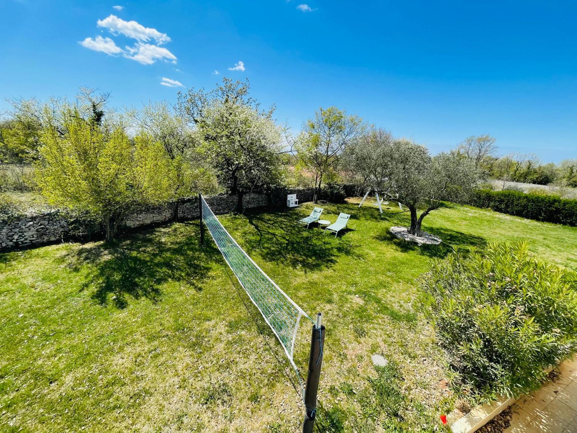 Luxury Villa In Istria - 9,000 Sqm Private Estate With Pool & Sauna, 15 Min To Sea, Near Fazana, 3 Bedrooms Juršići Εξωτερικό φωτογραφία