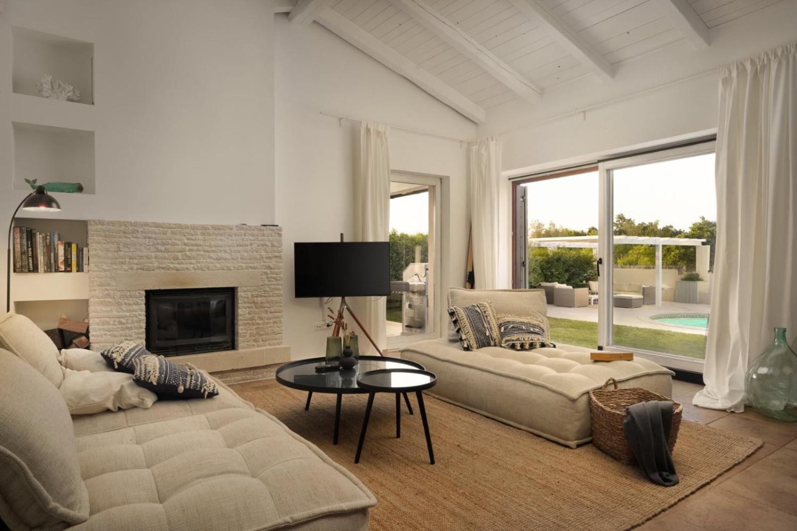 Luxury Villa In Istria - 9,000 Sqm Private Estate With Pool & Sauna, 15 Min To Sea, Near Fazana, 3 Bedrooms Juršići Εξωτερικό φωτογραφία